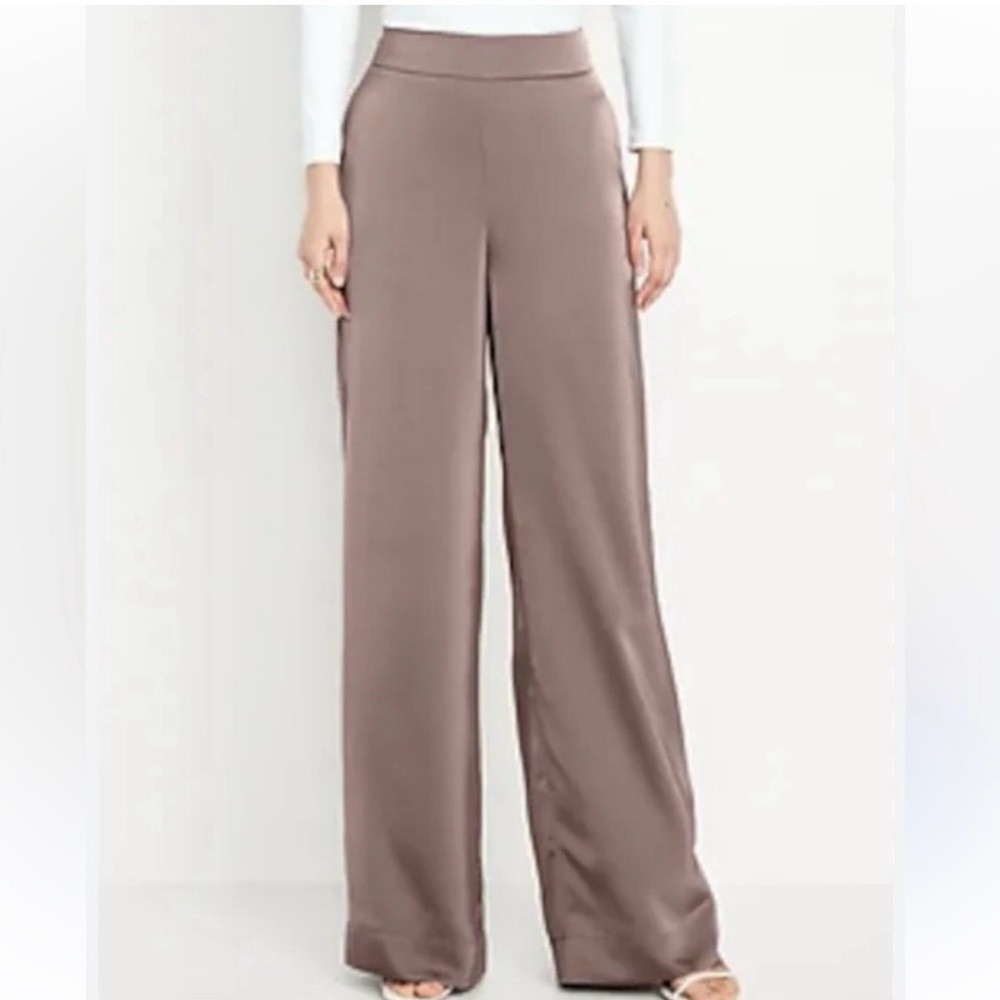 Old Navy Women's Wide-Leg Pants in Brown